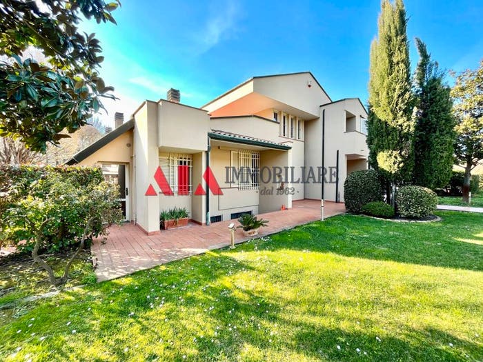Casa con 6 locali in vendita in Via Palermo, Oltrera, Pontedera
