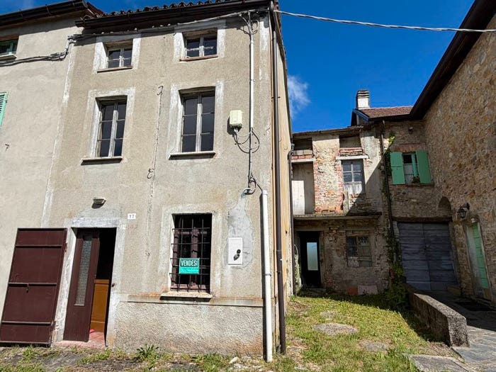 Casa con 6 locali in vendita in Località Obolo, Obolo, Gropparello