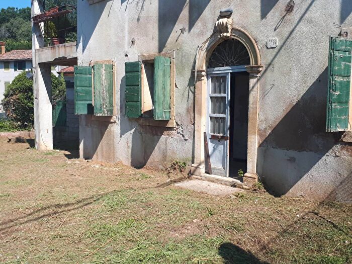 Appartamento trilocale in vendita in Via Pappagallo, Colognola Ai Colli
