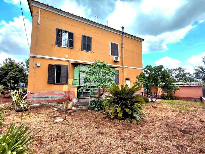Appartamento quadrilocale in vendita in Via Giuseppe Garibaldi, Villanova, Guidonia Montecelio
