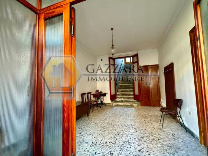 Casa con 6 locali in vendita in via Vittorio Emanuele, Canicattini Bagni