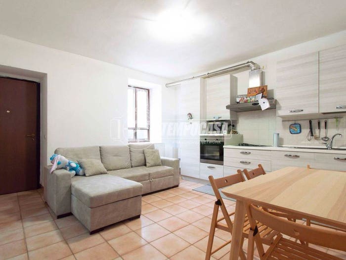 Appartamento bilocale in vendita in Via San Bartolomeo, Mozzate