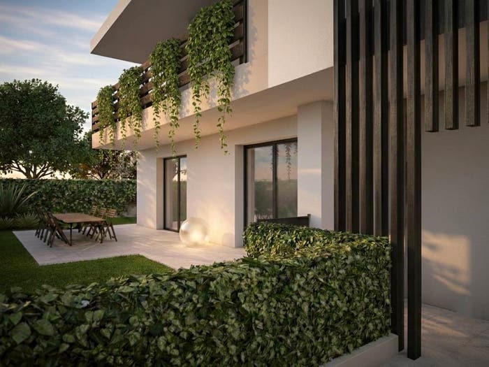 Appartamento quadrilocale in vendita in Via Generale Zamboni, Sandrà, Castelnuovo del Garda