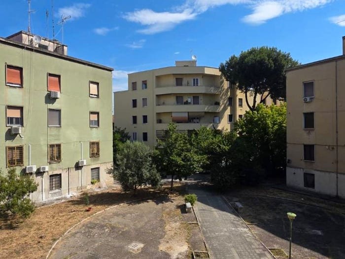Appartamento quadrilocale in vendita in Via Guglielmo Massaia, Garbatella, Roma