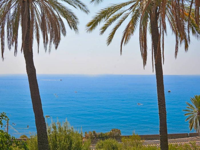 Appartamento trilocale in vendita in Via Madonna Ruota, Arziglia Madonna della Ruota, Bordighera