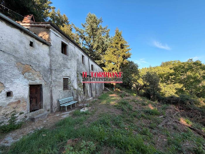 Casa con 6 locali in vendita in Via del Monte Est, Collodi Ponte all'Abate Monte a Pescia, Pescia