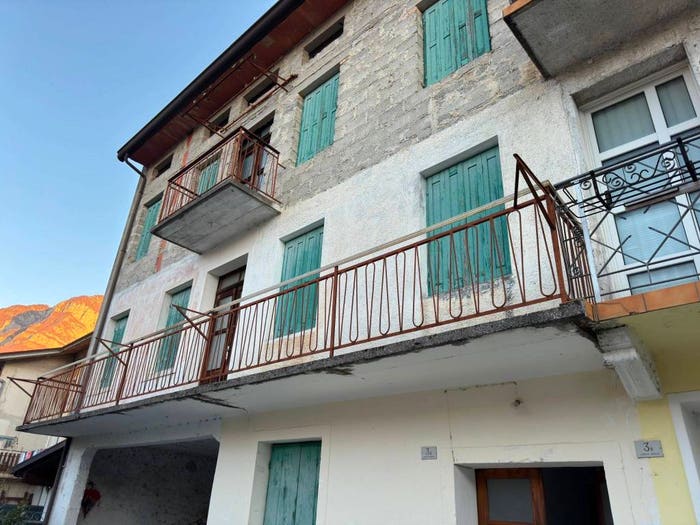 Casa con 6 locali in vendita in Centro, Montereale Valcellina