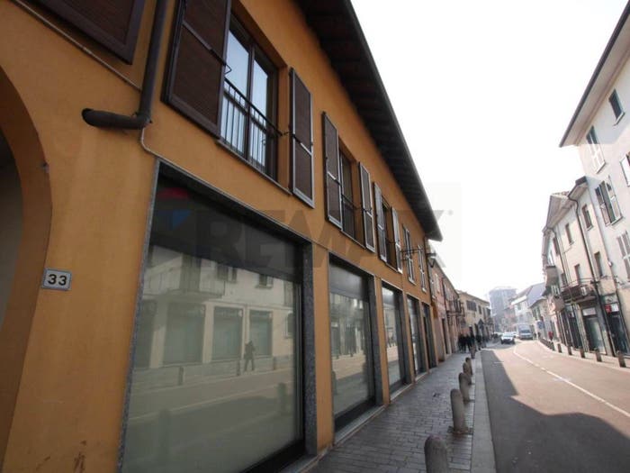 Appartamento trilocale in vendita in via Milano, Centro, Garbagnate Milanese