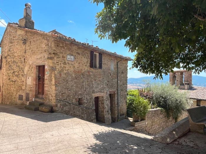 Casa con 5 locali in vendita in Via Leoprini, Centro, Gualdo Cattaneo