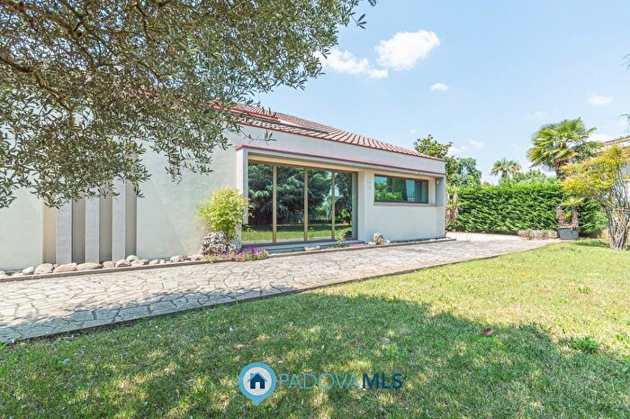 Casa con 7 locali in vendita in Via Vivaldi, Cartura