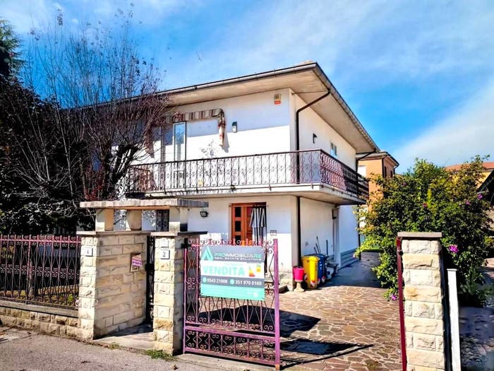 Casa con 5 locali in vendita in Via Antonio Zoli, San Martino in Strada, Forlì