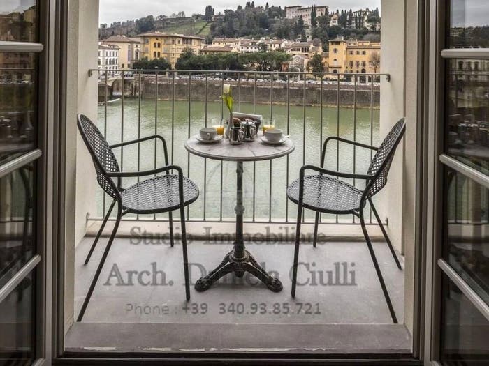 Appartamento con 6 locali in vendita in Borgo Ognissanti Il Prato, Firenze