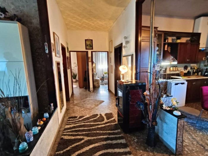Appartamento con 5 locali in vendita in Piazza dell'Unità, Lugo