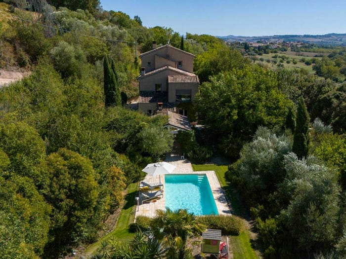 Casa con 6 locali in vendita in Tabano Montecappone, Jesi