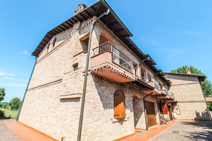 Appartamento quadrilocale in vendita in Via Chiesa Staggia, San Prospero
