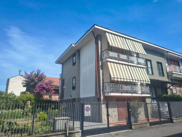 Casa con 6 locali in vendita in Via Como, Nichelino