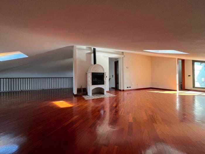 Casa con 6 locali in vendita in Via Gorizia, Centro, Mirandola
