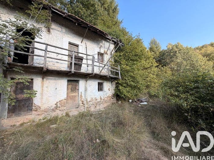 Casa quadrilocale in vendita in Frazione Valle, Murialdo