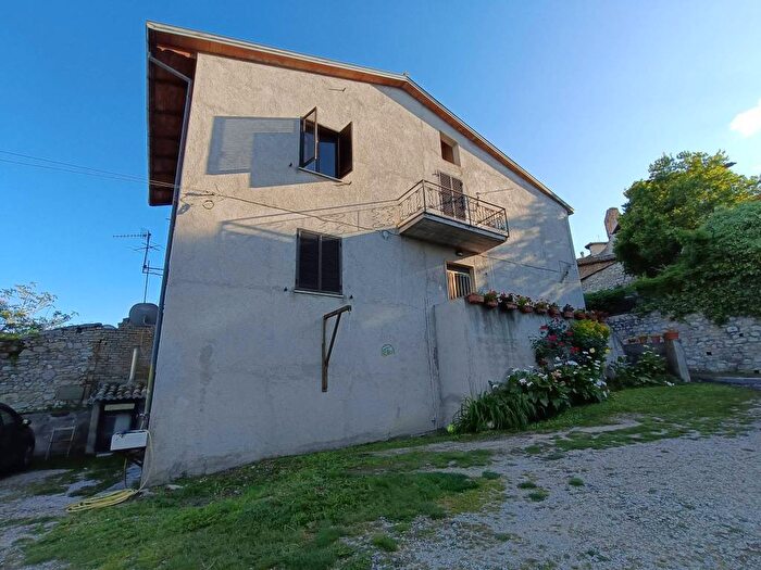 Casa con 5 locali in vendita in Località Roselli, Uncinano Monti Martani, Spoleto