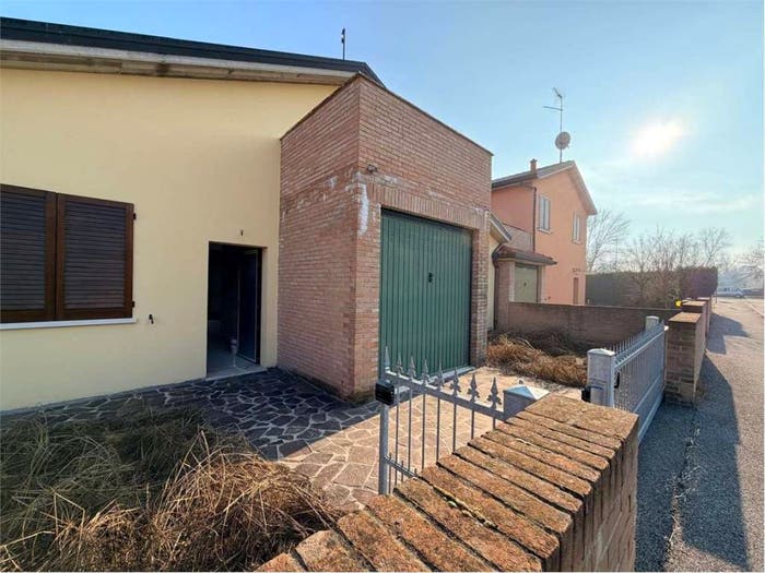 Casa quadrilocale in vendita in Via de Sisti, Canapa, Ferrara