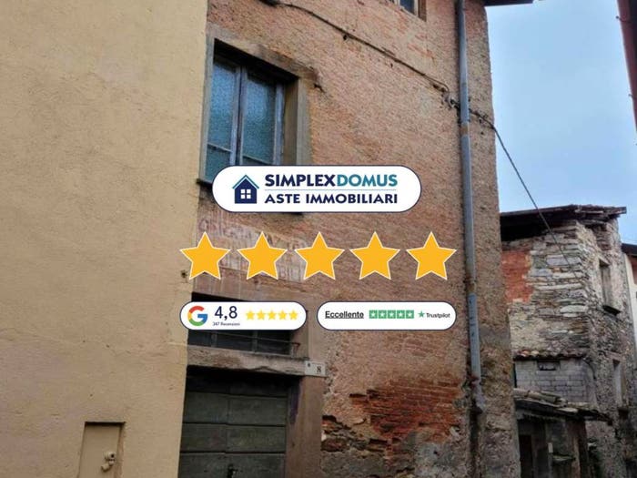 Appartamento con 6 locali in vendita in Vicolo Carate, Centro, Plesio
