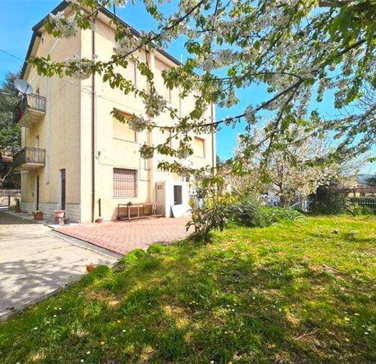 Casa con 6 locali in vendita in Centro, Sarsina
