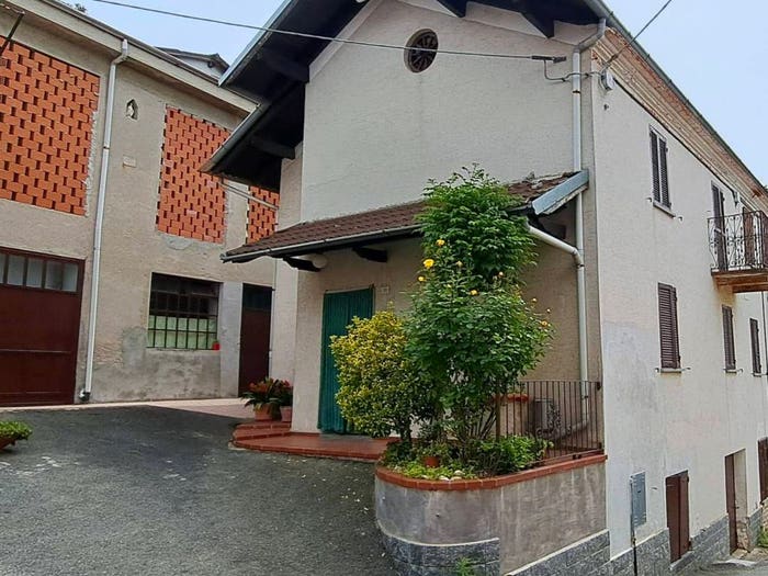 Casa quadrilocale in vendita in Regione Lacqua, Montabone
