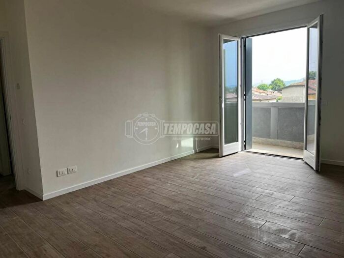 Appartamento quadrilocale in vendita in Via Bellinaro, Centro, Saccolongo