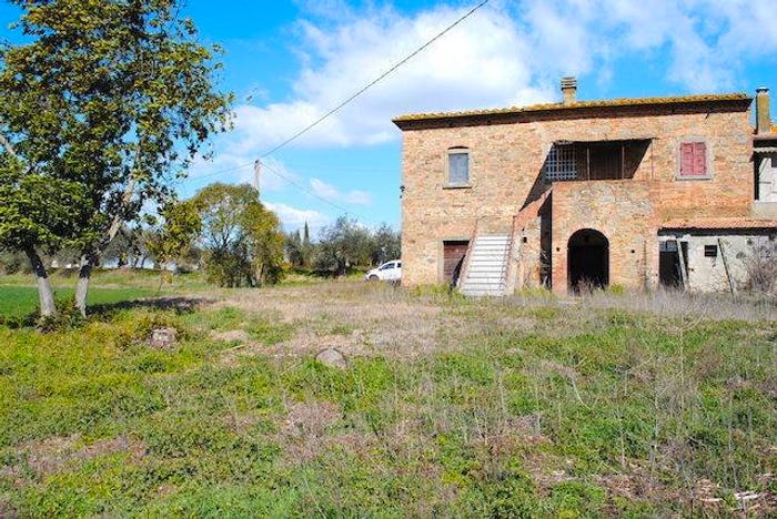 Casa quadrilocale in vendita in Montecchio Del Loto, Montecchio, Cortona