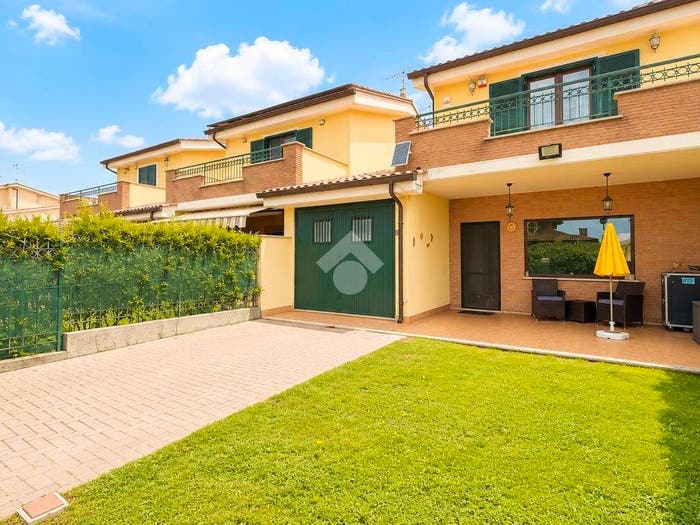Casa quadrilocale in vendita in Via dell'Armellino, Falasche Armellino, Anzio