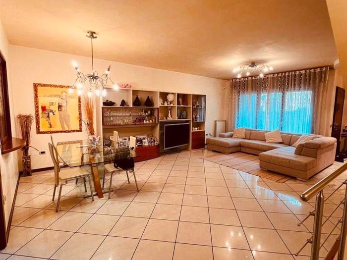 Casa con 6 locali in vendita in Sottomarina, Chioggia