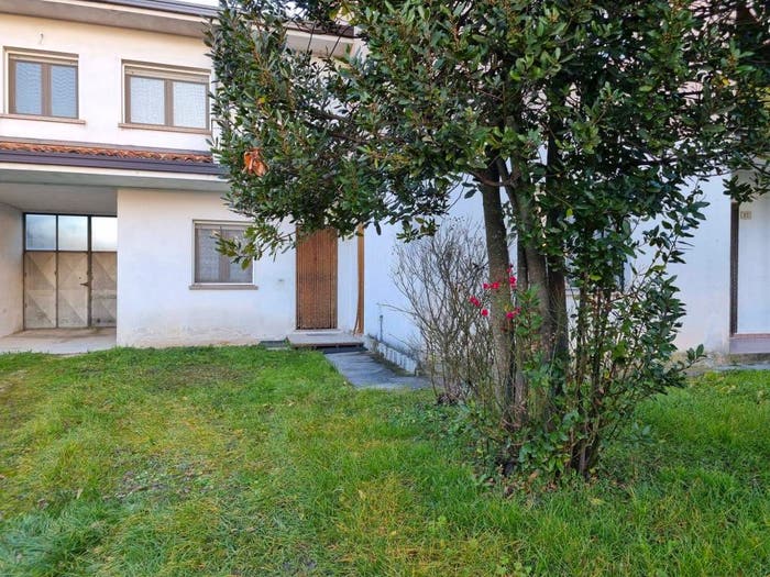 Casa con 6 locali in vendita in Via Edmondo De Amicis, Latisana