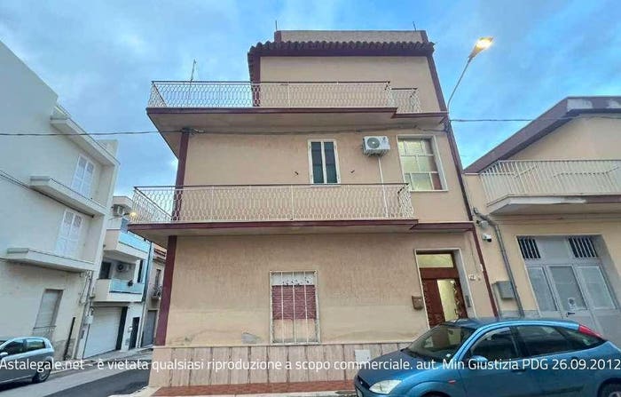 Appartamento con 5 locali in vendita in Via Giuseppe Lister, Centro, Comiso