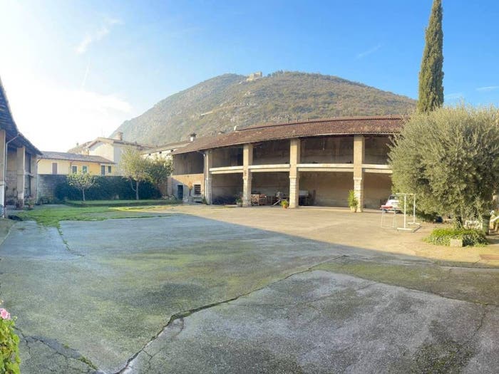 Casa quadrilocale in vendita in Via Novembre, Centro, Mazzano
