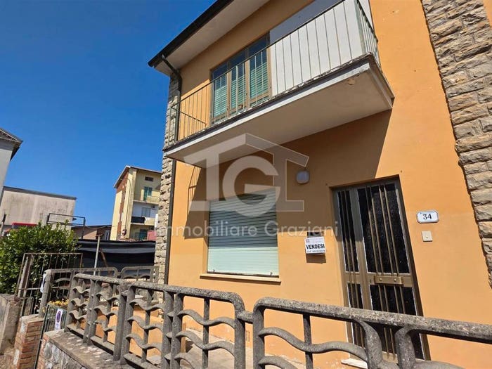 Casa con 6 locali in vendita in via san quirico, Centro, Collesalvetti