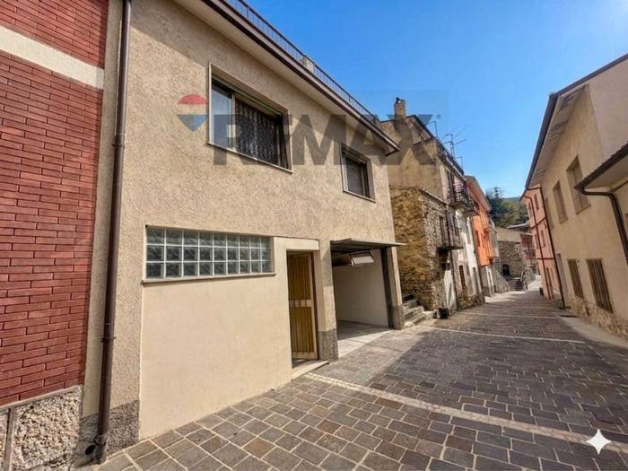 Casa trilocale in vendita in Via Moro, Colledimezzo