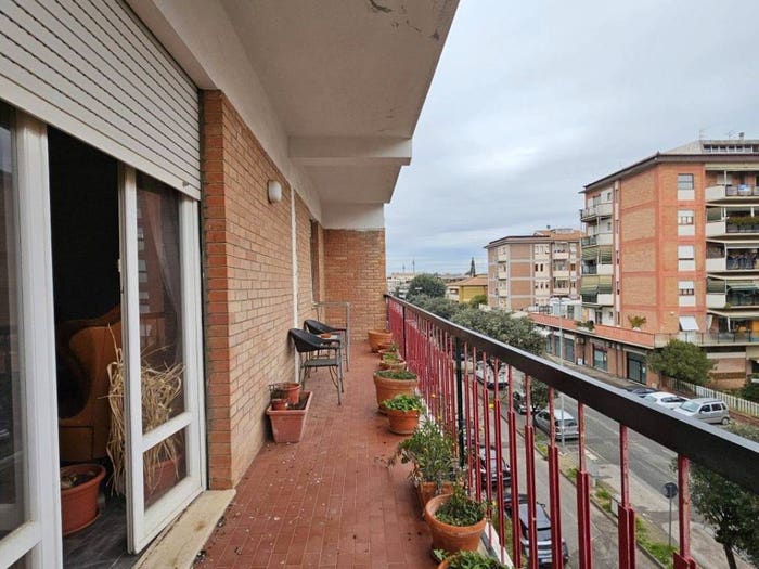 Appartamento con 6 locali in vendita in via luca signorelli, Aeroporto Gorarella, Grosseto