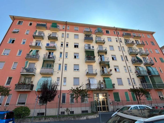 Appartamento trilocale in vendita in Viale Ca' Granda, Ca' Granda, Milano