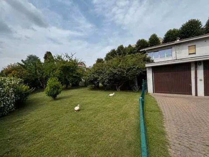 Appartamento bilocale in vendita in Via L Favini, Centro, Caronno Pertusella