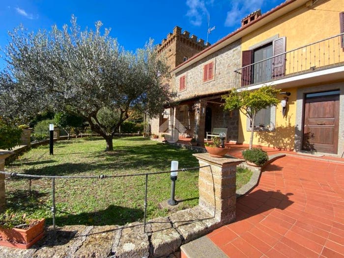 Casa quadrilocale in vendita in Via Capobianco, Montefiascone