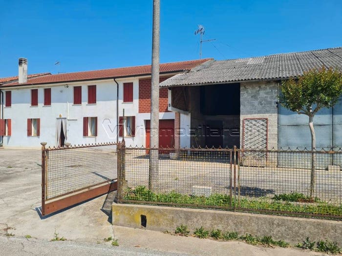 Casa con 6 locali in vendita in Via A Manzoni, Campiglia dei Berici