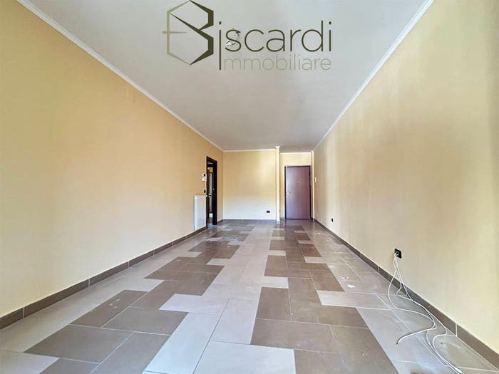 Appartamento quadrilocale in vendita in Via Vittime Civili di Guerra, Tuoro, Caserta