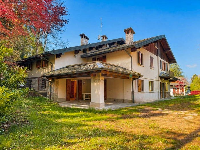 Appartamento con 5 locali in vendita in Via Santa Francesca Cabrini, Centro, Castione della Presolana