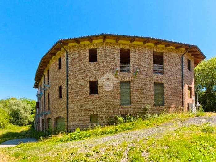 Casa con 5 locali in vendita in Via Maestra, Avuglione, Marentino