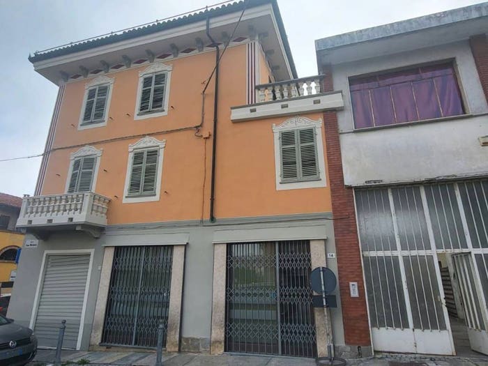 Appartamento con 5 locali in vendita in Piazza San Michele, Centro, Montà