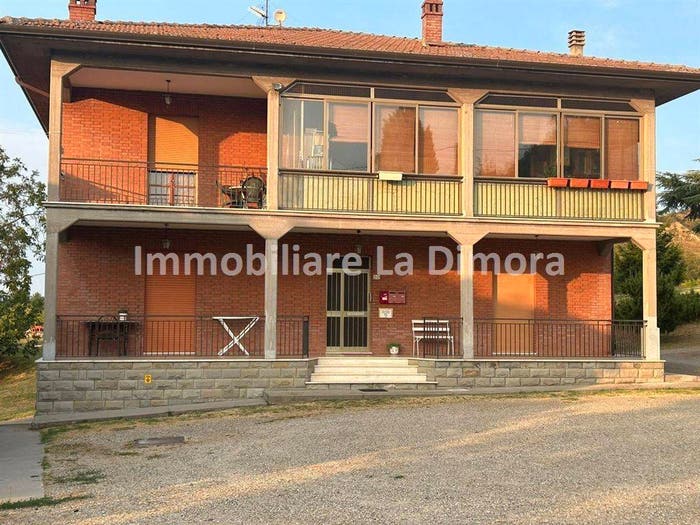 Casa con 6 locali in vendita in Borgo Tossignano