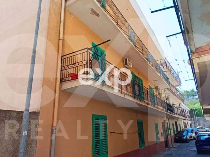 Appartamento quadrilocale in vendita in Traversa Prima di Via Nasari, Bordonaro Cumia, Messina