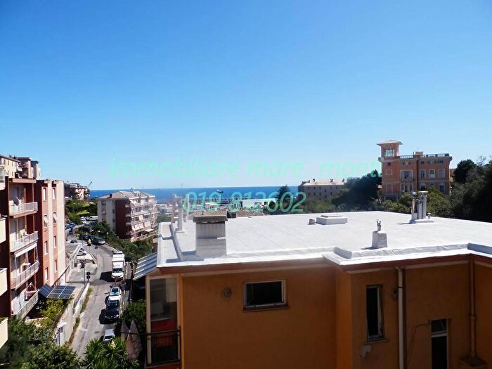 Appartamento con 5 locali in vendita in Via Famagosta, Savona