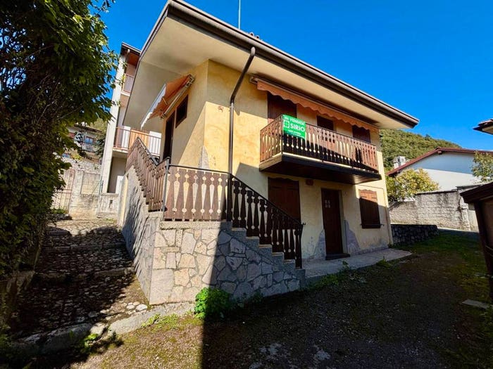 Casa trilocale in vendita in Via IV Novembre, Centro, Vito d'Asio