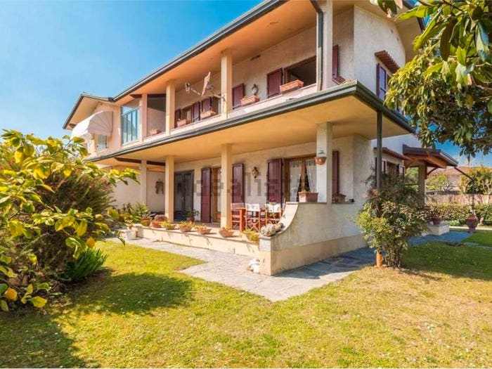 Casa con 6 locali in vendita in via canova, Vittoria Apuana, Forte dei Marmi